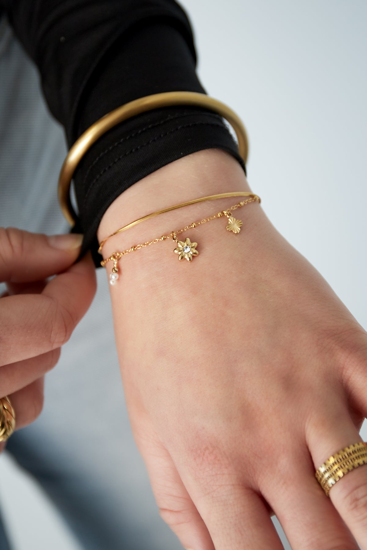 Armband met verschillende bedeltjes