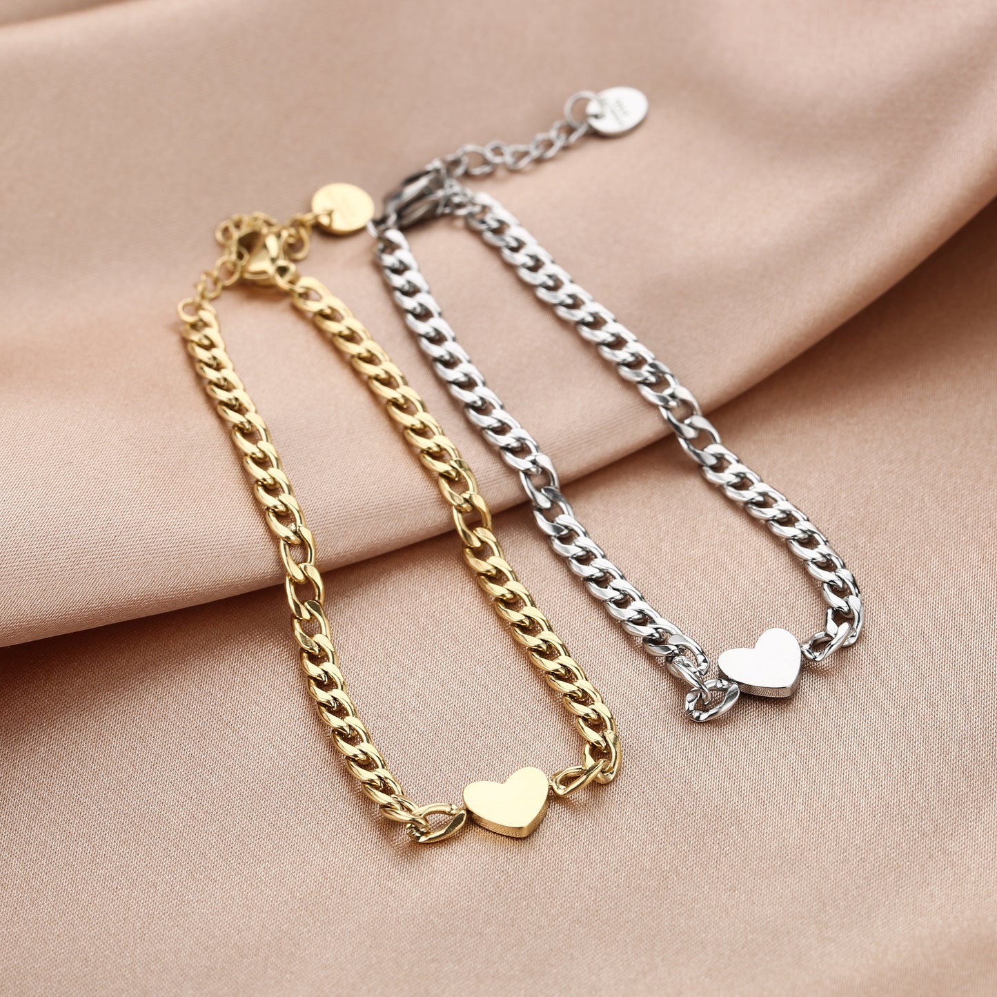 Chain of love - Schakelarmband met hartje