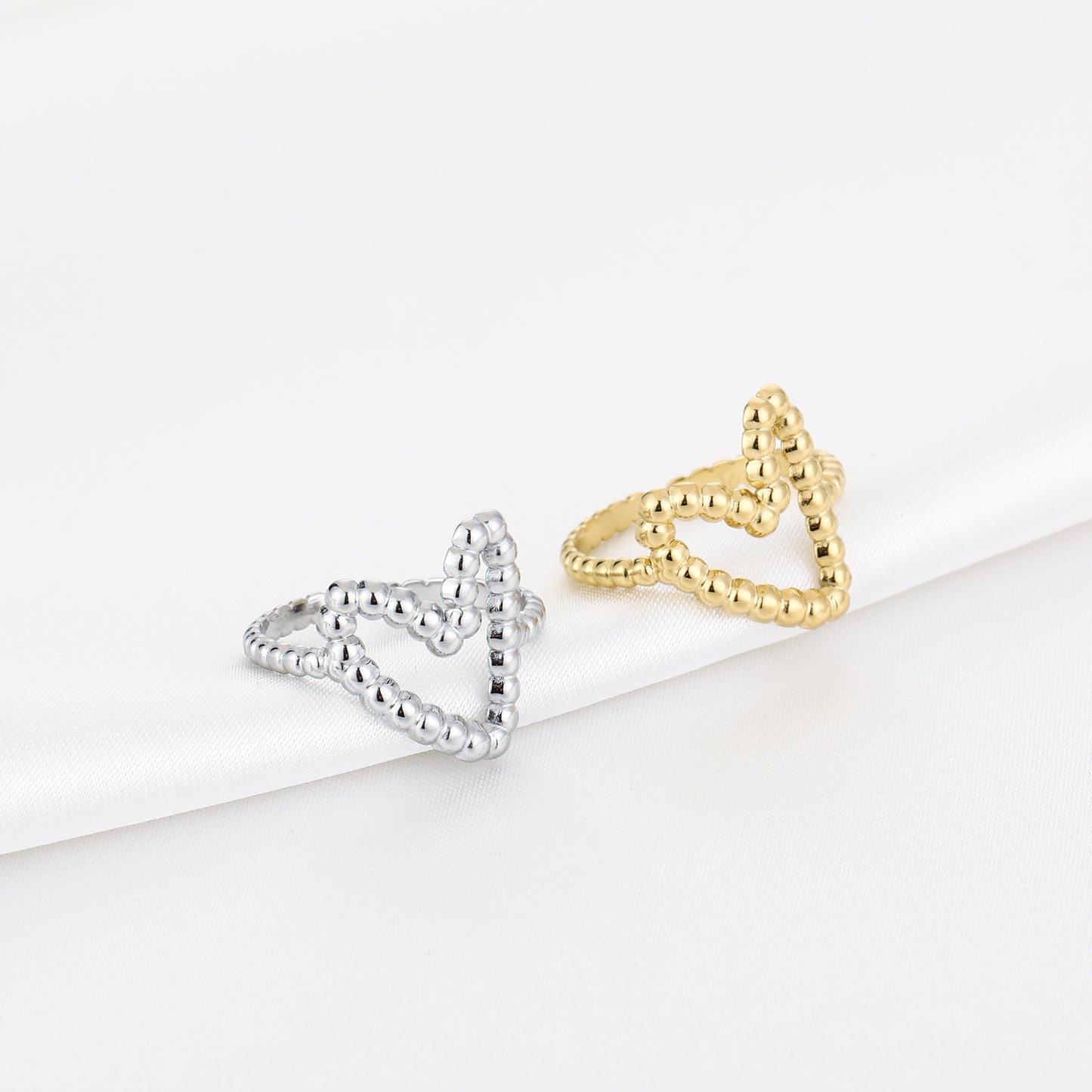 Ring met hart bovenop