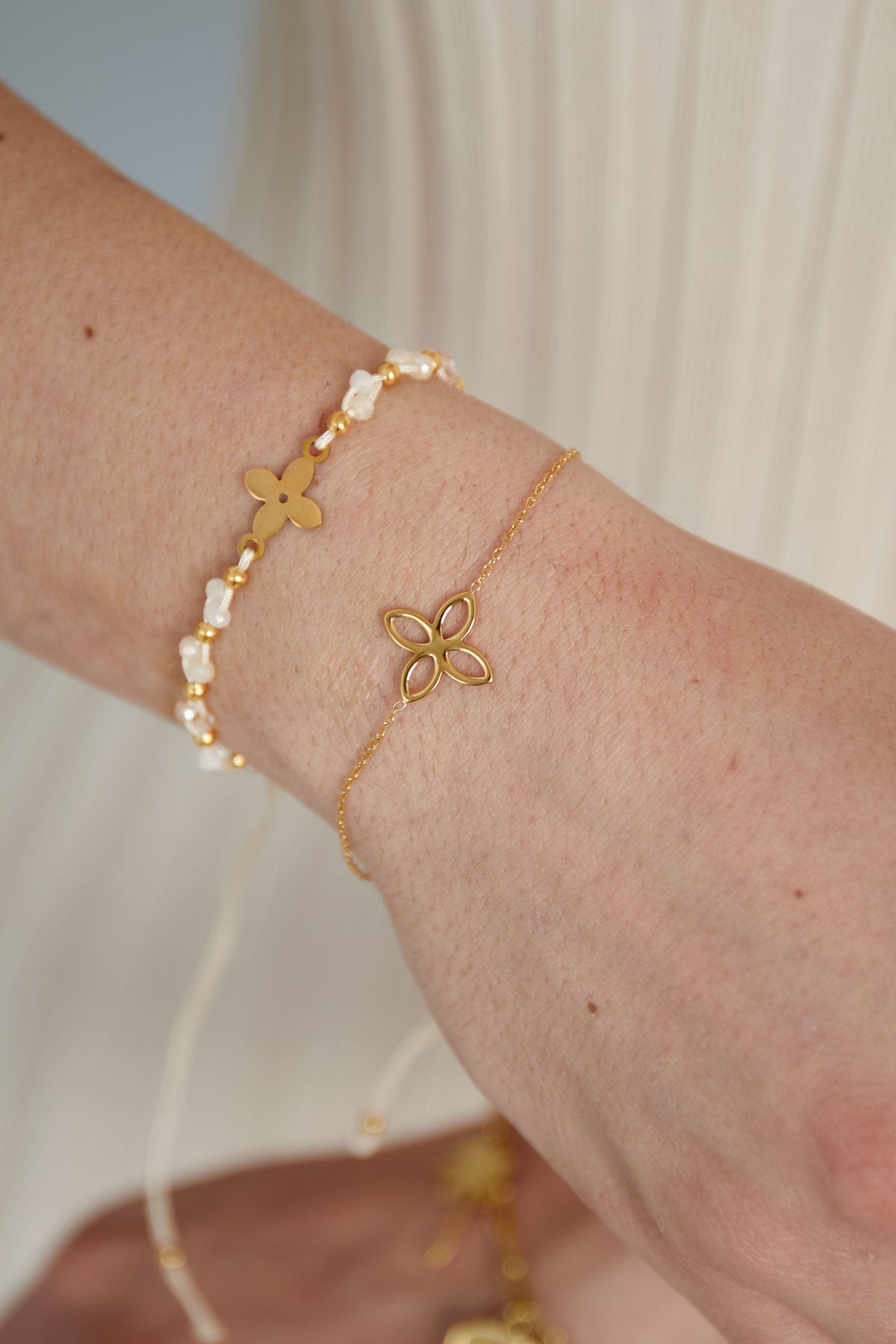 Armband met open bloem