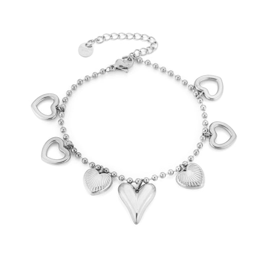 Armband met hartjes bedels